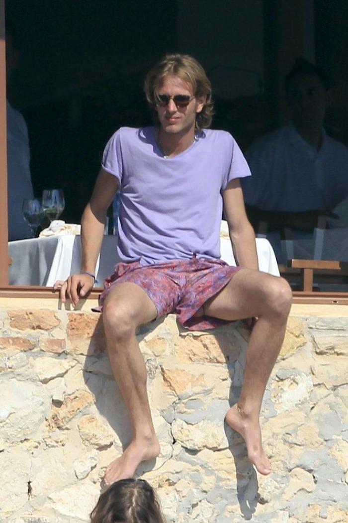 El vestido traiciona a Selena Gómez... y lo enseña todo