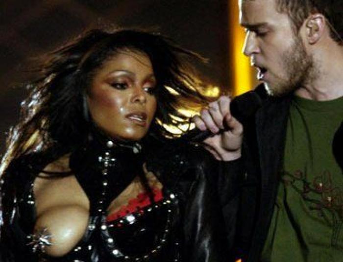 El vestido traiciona a Selena Gómez... y lo enseña todo