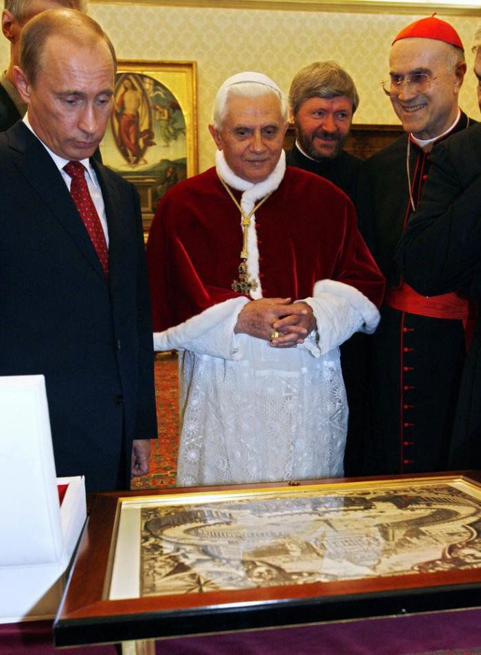 Giovanna Chirri, la periodista que publicó la exclusiva de la renuncia del papa: "Me temblaban las piernas"