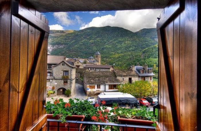 Ocho pueblos de montaña para perderse y apagar el móvil