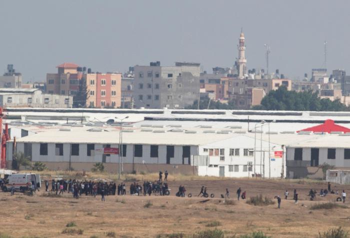 Al menos siete palestinos muertos y mil heridos por disparos del Ejército israelí contra manifestantes en Gaza