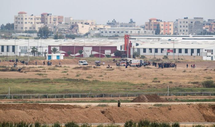 Al menos siete palestinos muertos y mil heridos por disparos del Ejército israelí contra manifestantes en Gaza