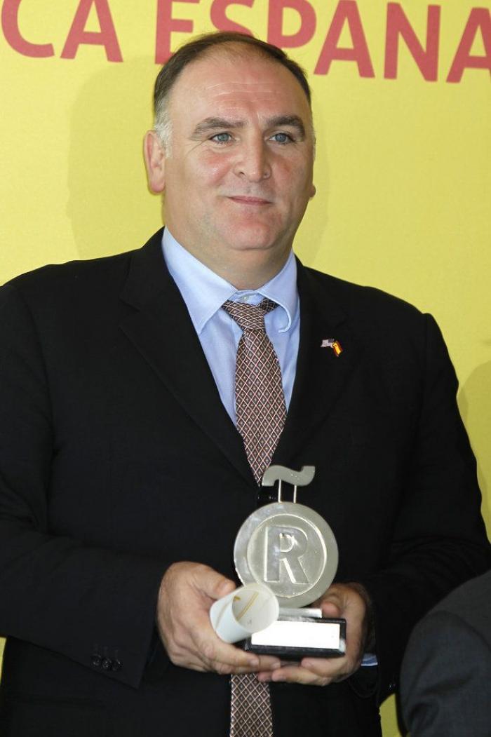 Letizia Marca España 2013: se viste de española para recibir a Banderas, Alonso y José Andrés (FOTOS)