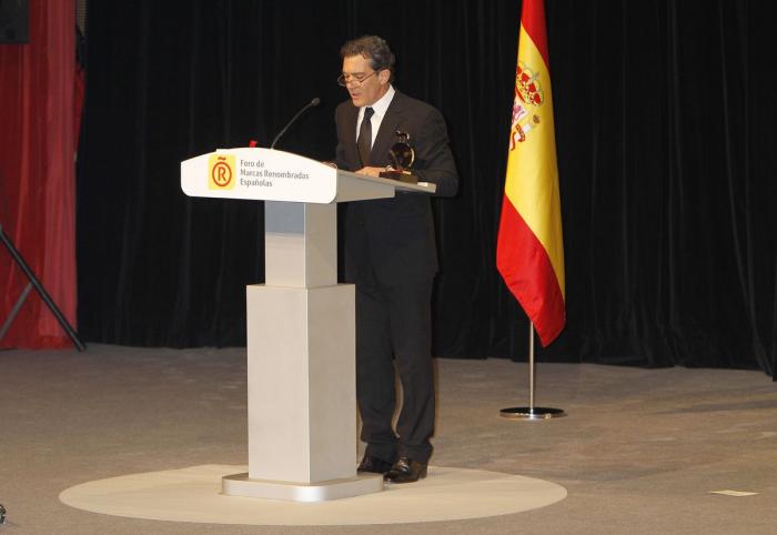 Letizia Marca España 2013: se viste de española para recibir a Banderas, Alonso y José Andrés (FOTOS)