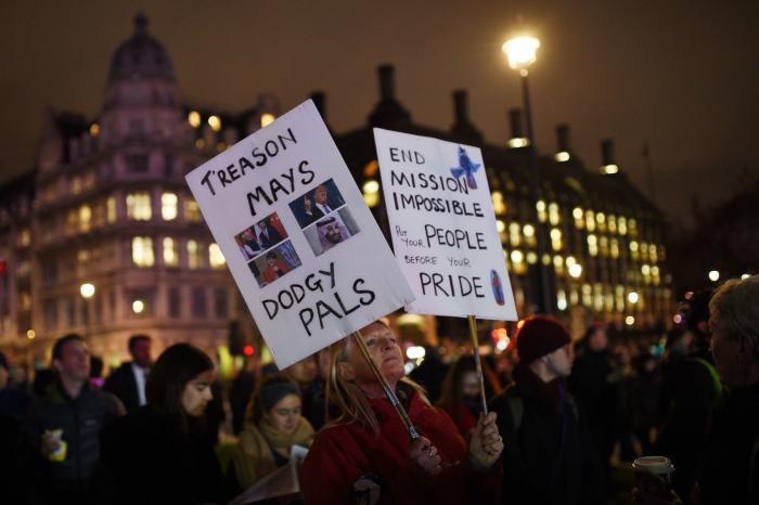 El Parlamento británico pide a la UE que retrase el Brexit y rechaza celebrar un segundo referéndum sobre la separación