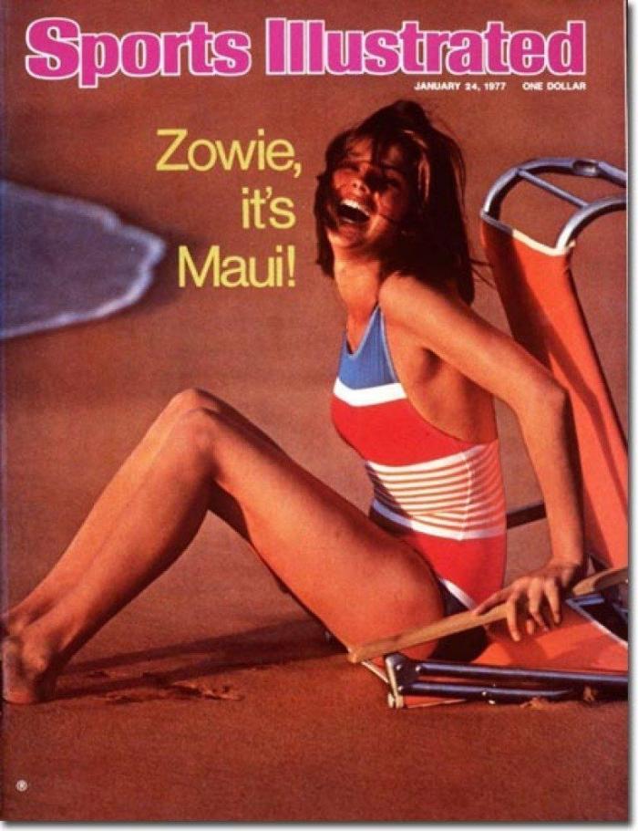 El momento en el que Kate Upton se cae por una ola durante una sesión de fotos en 'topless'