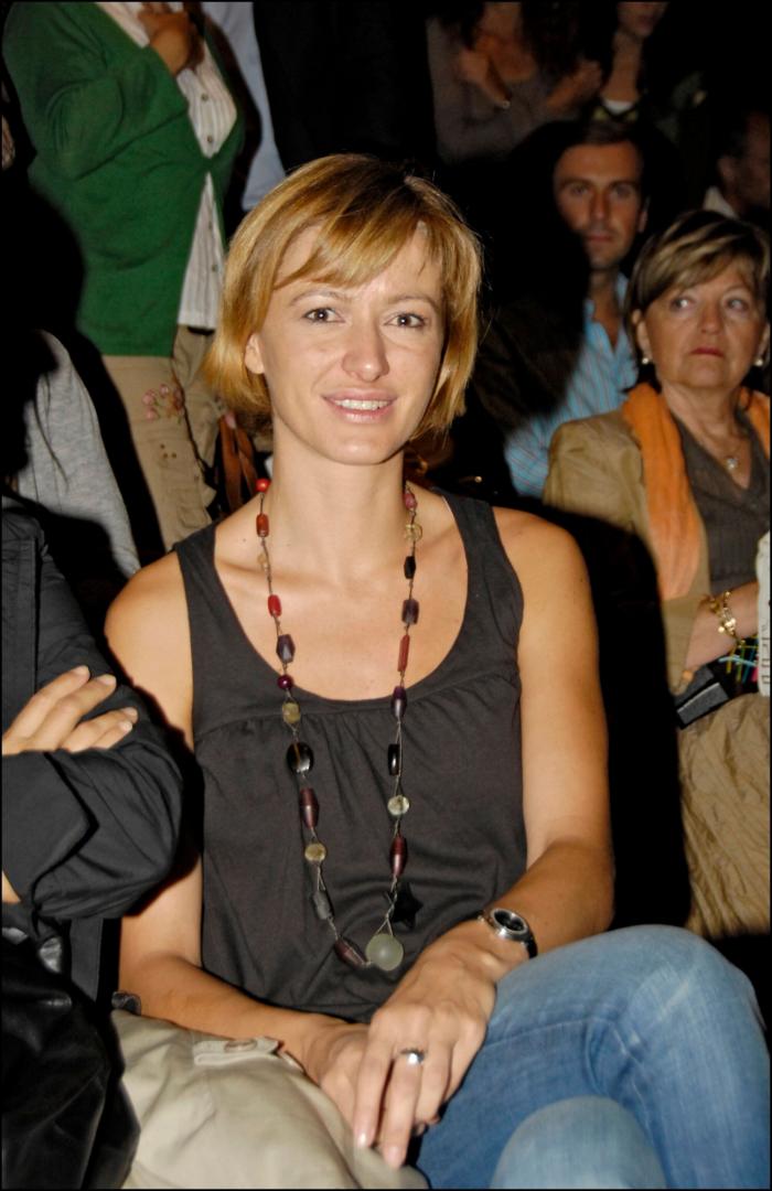 Le preguntan a Ayuso por la coleta de Pablo Iglesias y da una respuesta 100% a su estilo