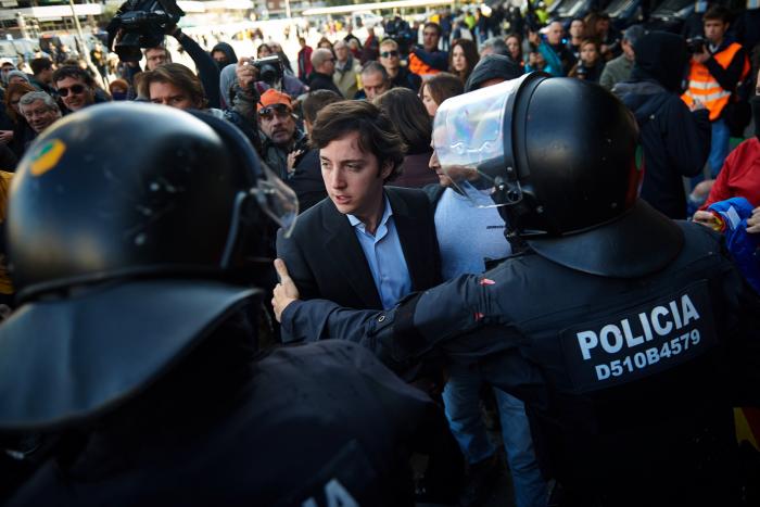 Tres años de cárcel para el Pequeño Nicolás por hacerse pasar por alto cargo