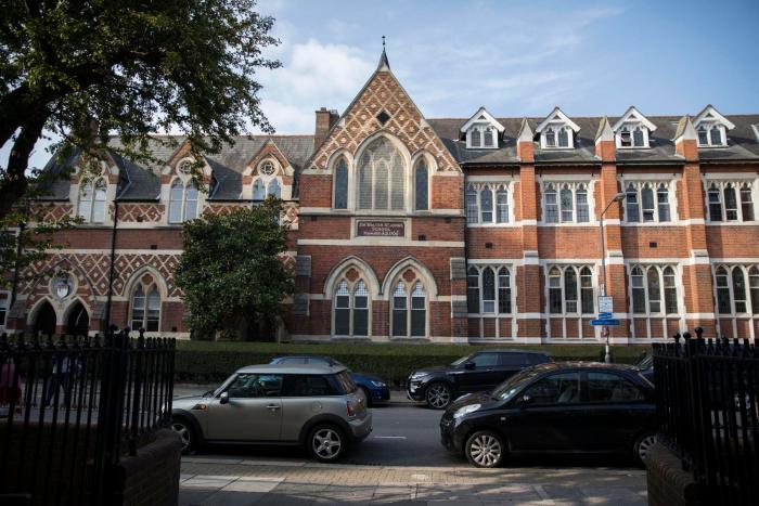 Una periodista se burla del príncipe Jorge por hacer ballet y la 'broma' le sale cara