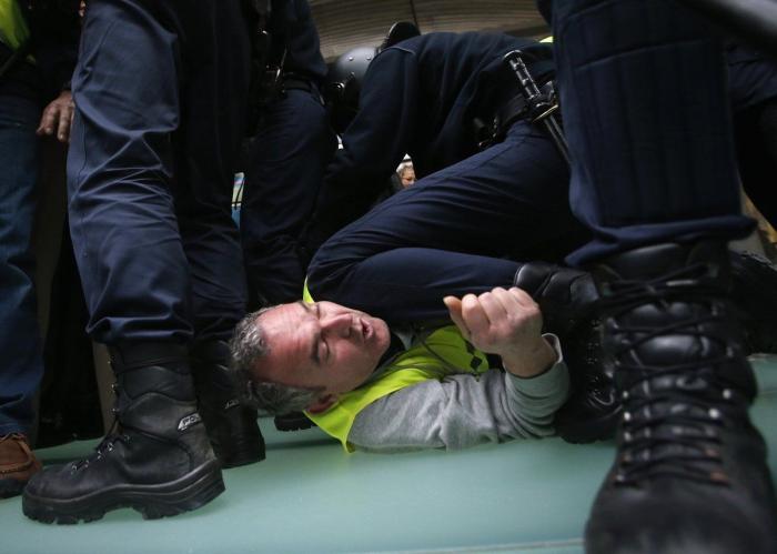 Principio de acuerdo para poner fin al conflicto por el ERE en Iberia