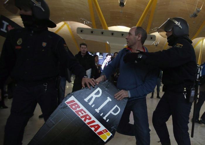 Principio de acuerdo para poner fin al conflicto por el ERE en Iberia