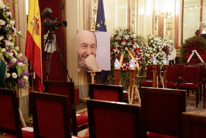 El aplaudido gesto de Rubalcaba en 2009 con este miembro de 'Salvados'