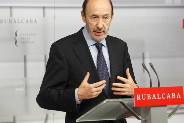 "En vida...": el reproche de Felipe González al recordar (en 'Espejo Público') la figura de Rubalcaba