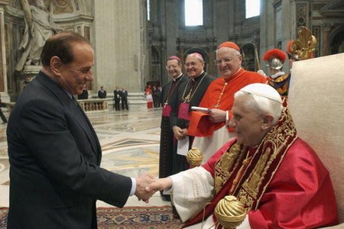 @Pontifex: cerrado por cónclave