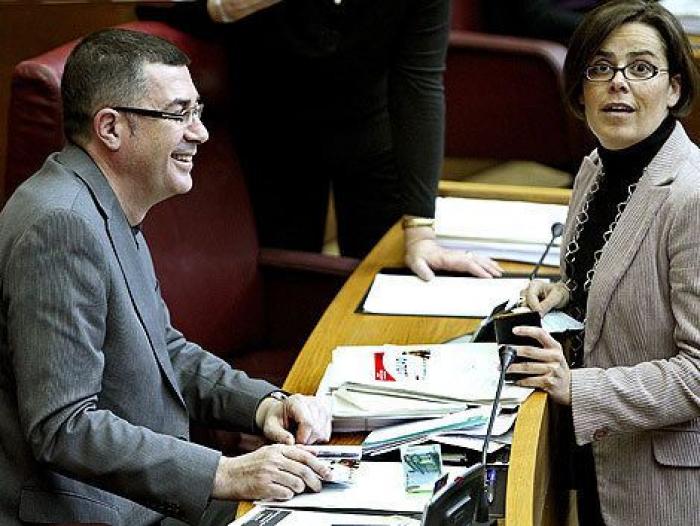 Pillados: 16 cosas que hacen sus señorías en el escaño para matar el rato (FOTOS)