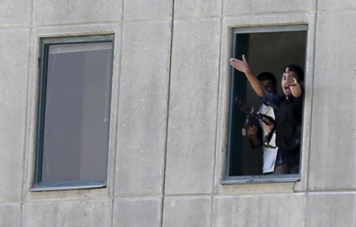 El baile tabú en las escuelas que revoluciona Irán