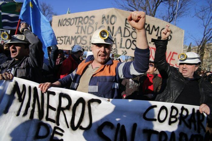 La oposición pide la dimisión de Salvador Victoria por comparar la Marea Ciudadana con el 23-F