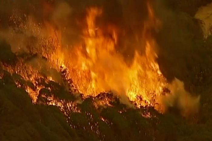 Éxodo masivo por la amenaza de un recrudecimiento de los incendios en Australia