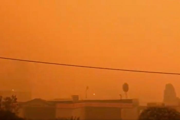 Éxodo masivo por la amenaza de un recrudecimiento de los incendios en Australia