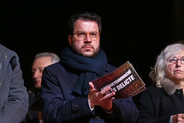 El Gobierno mantiene la presencia de Sánchez en la Mesa y apoya la propuesta de Aragonés