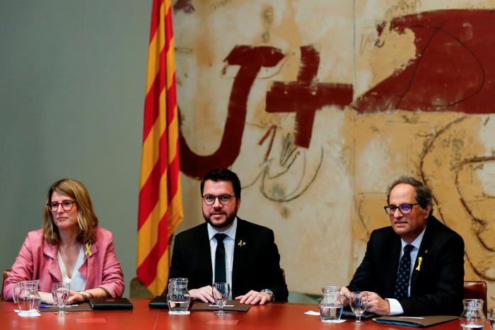 El Gobierno mantiene la presencia de Sánchez en la Mesa y apoya la propuesta de Aragonés