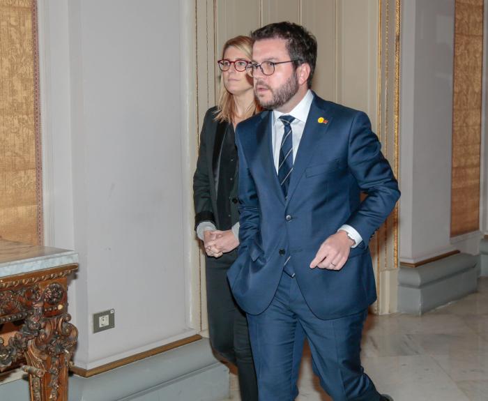 El Gobierno mantiene la presencia de Sánchez en la Mesa y apoya la propuesta de Aragonés