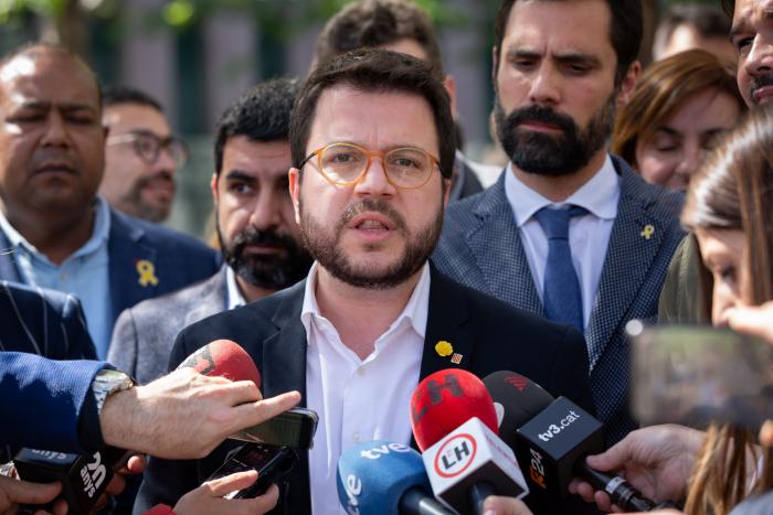 El Gobierno mantiene la presencia de Sánchez en la Mesa y apoya la propuesta de Aragonés