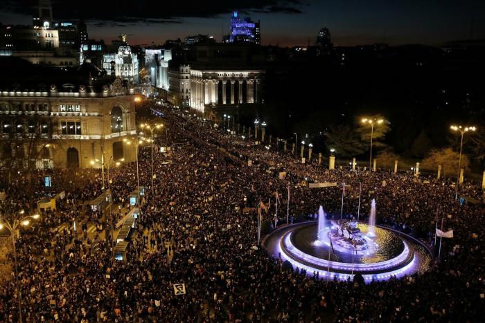 El vídeo de Azúcar Moreno celebrando el feminismo que sorprende por su inesperado final