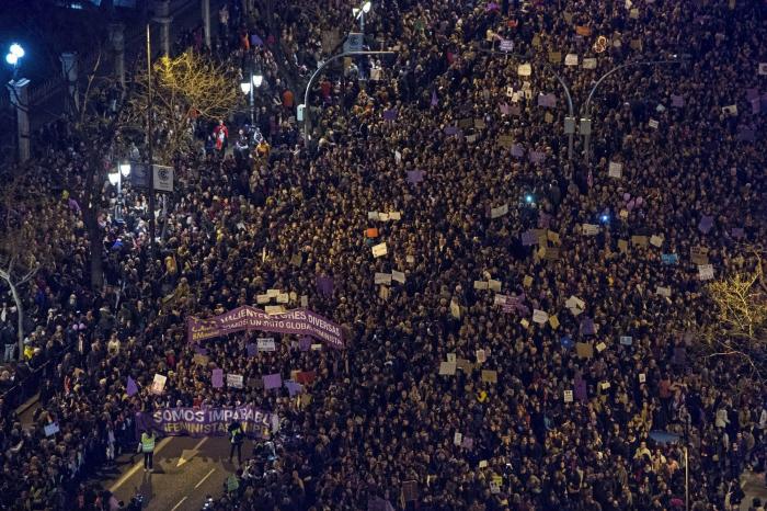 El vídeo de Azúcar Moreno celebrando el feminismo que sorprende por su inesperado final