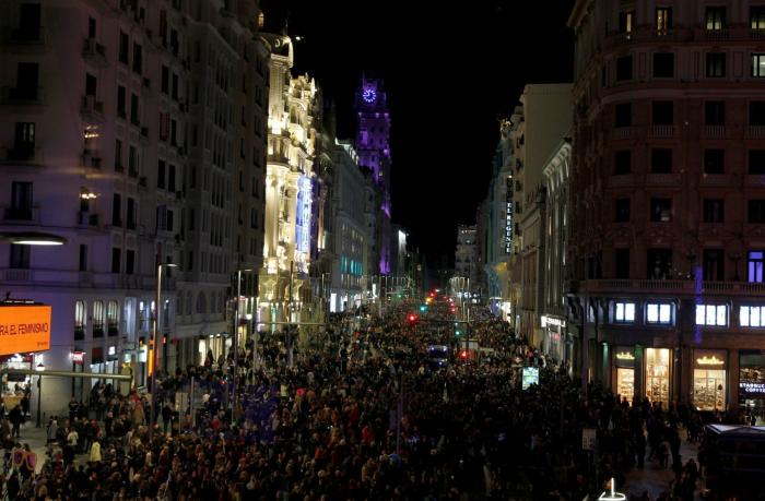 El vídeo de Azúcar Moreno celebrando el feminismo que sorprende por su inesperado final