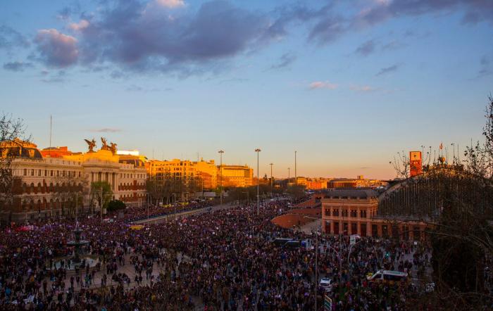 El vídeo de Azúcar Moreno celebrando el feminismo que sorprende por su inesperado final