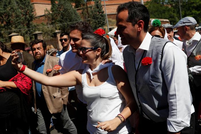 Pablo Alborán lamenta la situación política ante las próximas elecciones: "Se les ve el plumero"