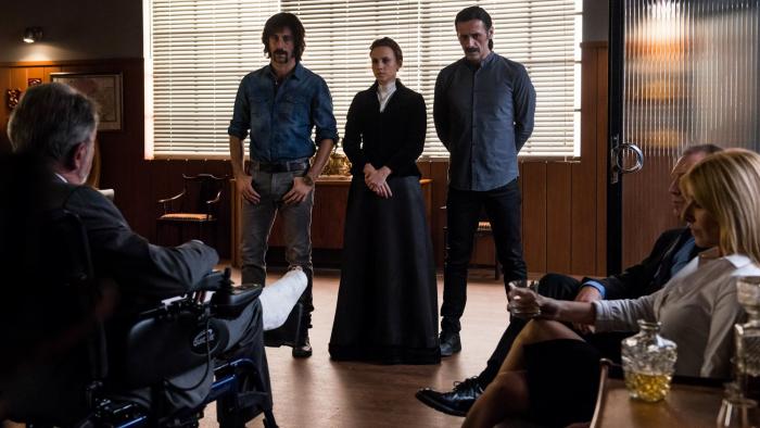 El creador de 'El Ministerio del Tiempo' recuerda esta "falta de respeto" de Revilla tras su no a Sánchez