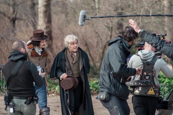 El creador de 'El Ministerio del Tiempo' recuerda esta "falta de respeto" de Revilla tras su no a Sánchez