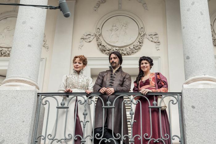 El creador de 'El Ministerio del Tiempo' recuerda esta "falta de respeto" de Revilla tras su no a Sánchez