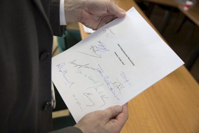 Trump desoye al mundo y rompe el acuerdo nuclear con Irán