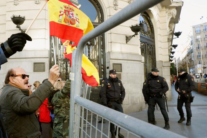 Abascal exige la detención de Quim Torra