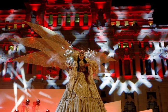 "No se puede ser más bestia": indignación por los objetos tirados en una cabalgata de Reyes de Andalucía