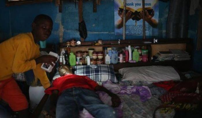 El presidente de Uganda dice que el 40% de las personas hospitalizadas en el país mueren por 'comer demasiado'