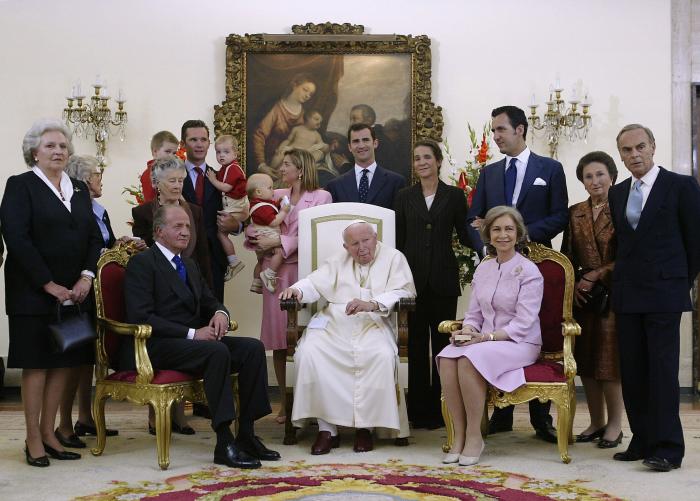 La estrecha relación de la Infanta Pilar y el rey Juan Carlos I que nunca mostraron a los medios