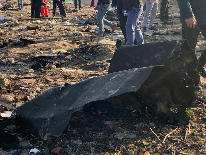 Irán confirma que dos misiles fueron disparados contra el avión ucraniano siniestrado