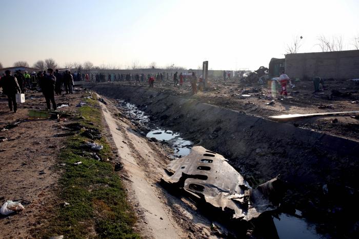 Irán confirma que dos misiles fueron disparados contra el avión ucraniano siniestrado