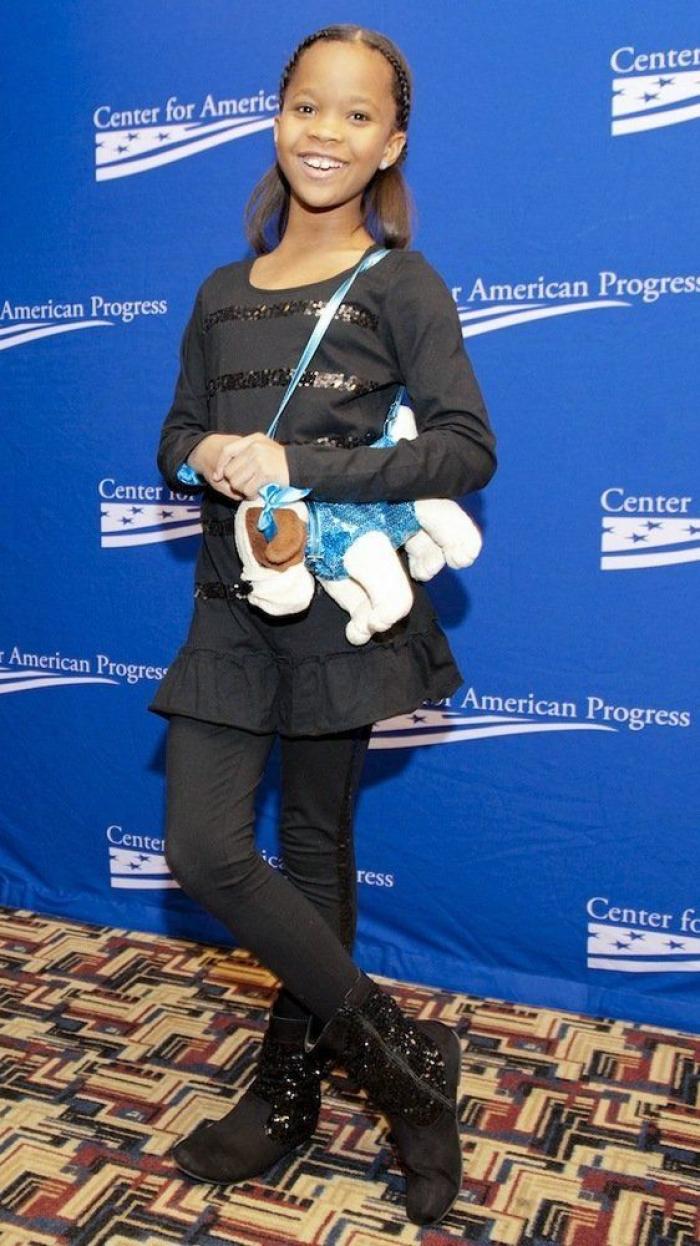 Bolsos-perro de Quvenzhané Wallis: el peluche como completo en la alfombra roja de los Oscar (FOTOS)