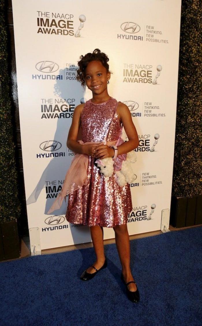 Bolsos-perro de Quvenzhané Wallis: el peluche como completo en la alfombra roja de los Oscar (FOTOS)