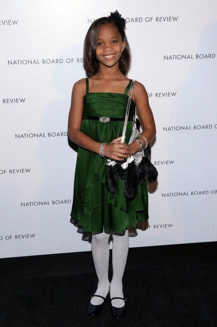 Bolsos-perro de Quvenzhané Wallis: el peluche como completo en la alfombra roja de los Oscar (FOTOS)