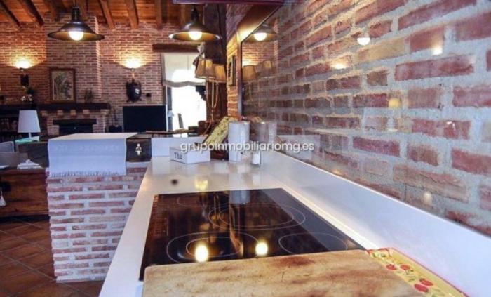 La Fiscalía descarta el delito en las protestas ante la casa de Iglesias y Montero: "incómodas pero no amenazantes"