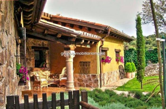 La Fiscalía descarta el delito en las protestas ante la casa de Iglesias y Montero: "incómodas pero no amenazantes"