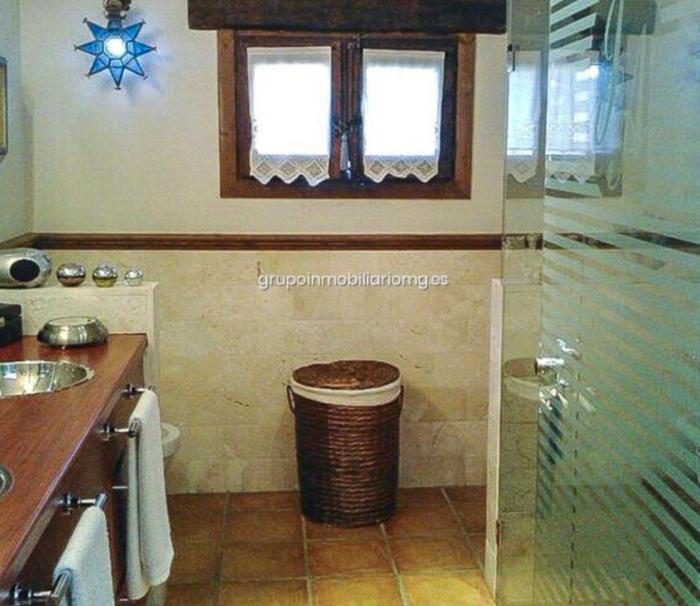 La Fiscalía descarta el delito en las protestas ante la casa de Iglesias y Montero: "incómodas pero no amenazantes"