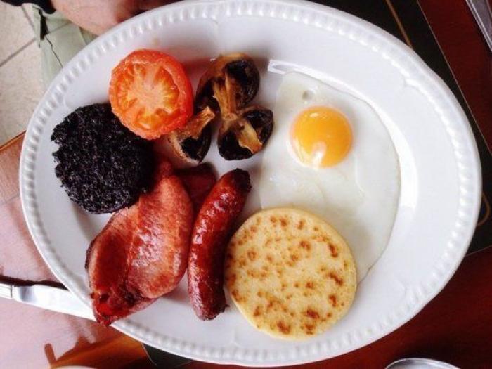 Nathy Peluso llega a España y lo que hace arrasa en Twitter: "Diva de la dieta mediterránea"