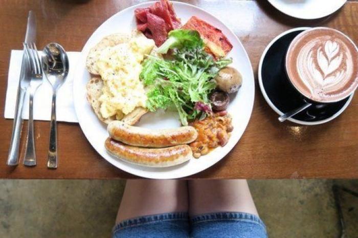 Nathy Peluso llega a España y lo que hace arrasa en Twitter: "Diva de la dieta mediterránea"